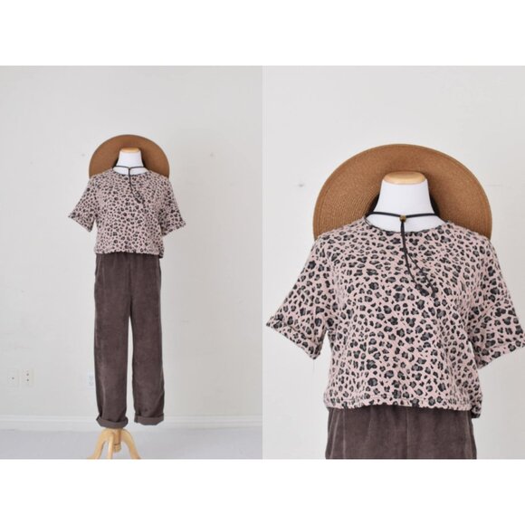 Animal Print  Poly/Spandex Crop‎ Blouse - Picture 1 of 10